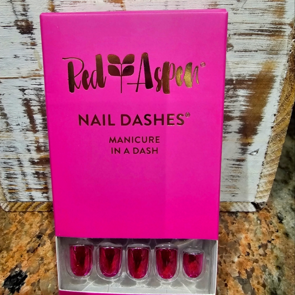 Red Aspen Nails